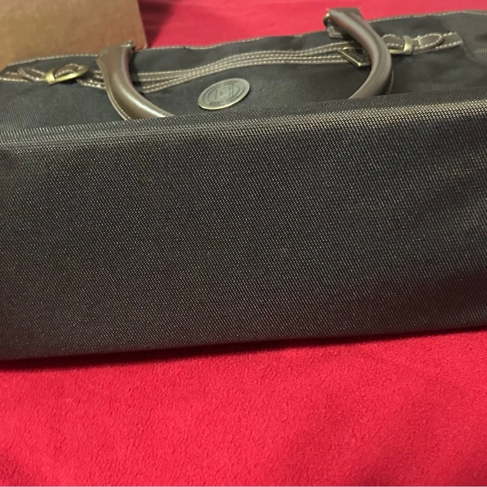 Bag CHAPS Black and Brown Briefcase/Tote NEW! No flaws excellent shape! Vinyl